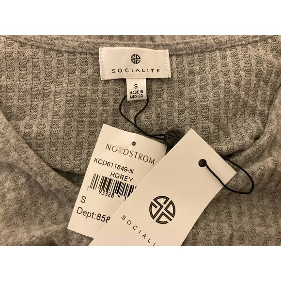 Socialite Women's Cropped Cardigan Sweater Small Grey NWT V-Neck Long Sleeve - Picture 8 of 8